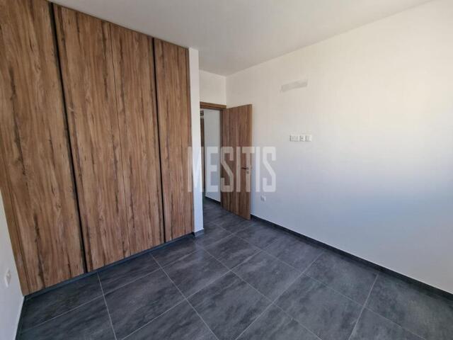 apartment-19ea5e71-a589-49e0-8e2b-c243314328e7_Wtr.jpg