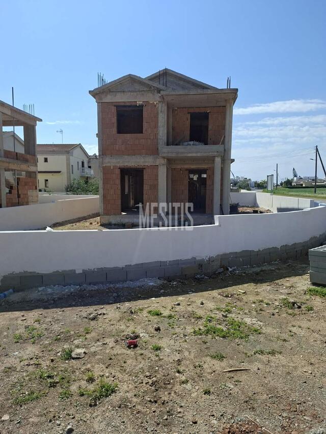 detachedHouse-a3a77dfd-bfc2-425d-9068-c89825a0a023_Wtr.jpg