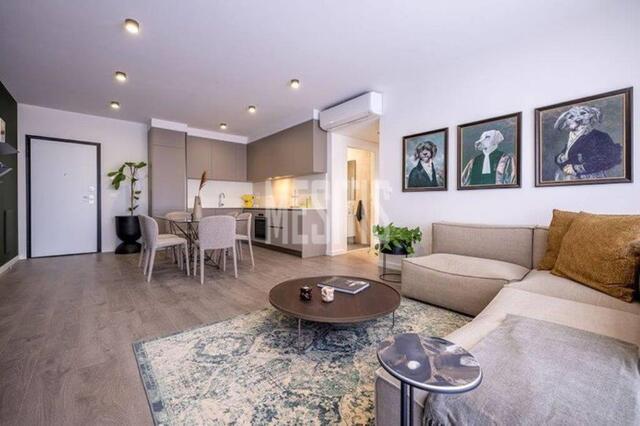 apartment-32fa553b-f508-4490-a4a1-979374977a6d_Wtr.jpeg