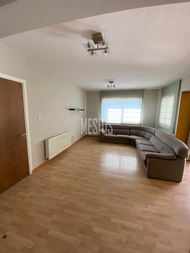 apartment-0d72d01b-9c6f-4b6c-a8e7-0463841c9196_Wtr.jpeg