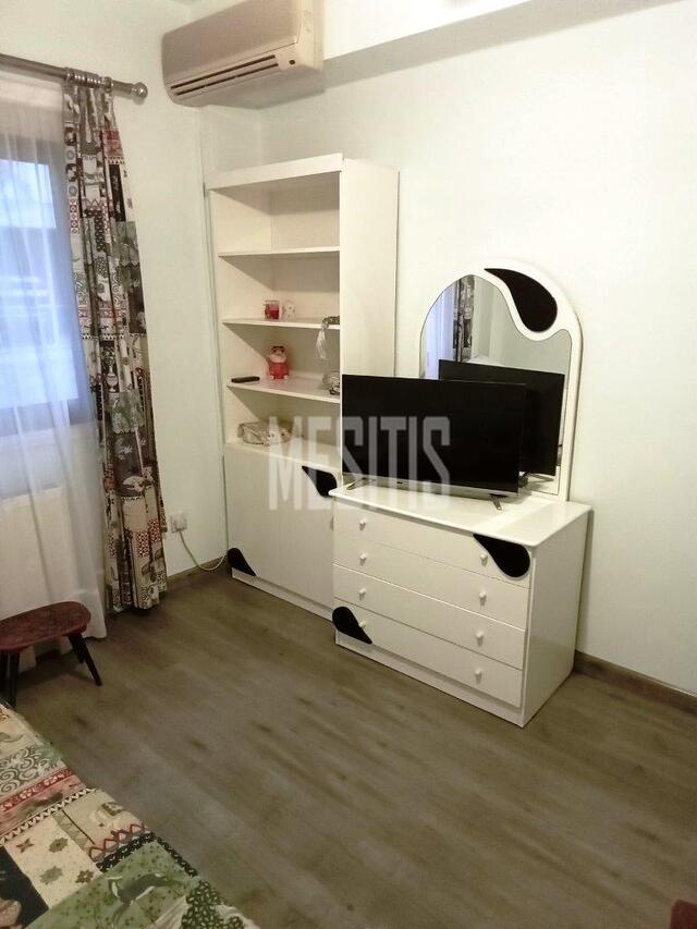 apartment-88b5c9df-fbb9-4b27-8f37-e14b214c3adf_Wtr.jpg