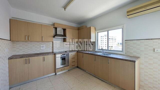 apartment-84752635-9356-4393-8408-ac16db0ab5ee_Wtr.jpg