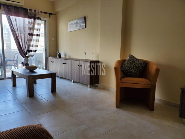 apartment-5ebe12e2-e010-49a7-886b-a104f284cb20_Wtr.jpg