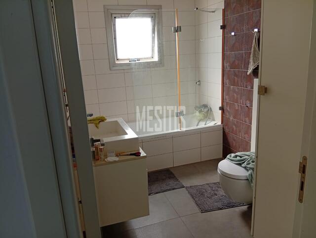 detachedHouse-d3b758cb-d192-45ae-809b-3580279eb0a3_Wtr.jpg