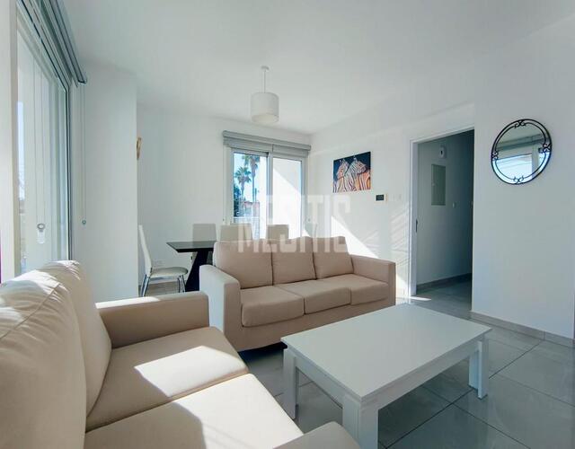 apartment-3ee71056-9c83-49cd-8b52-09225b842e51_Wtr.jpg