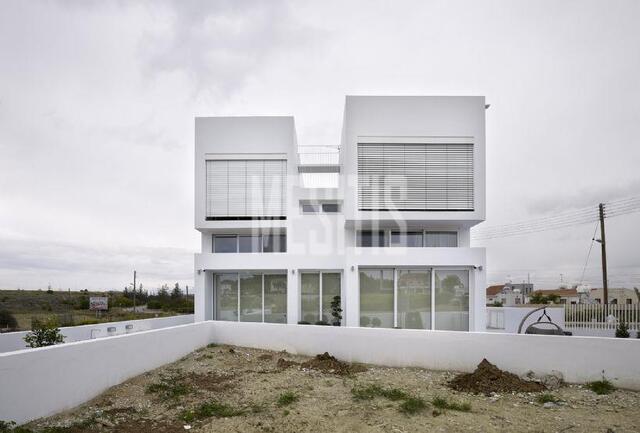 detachedHouse-5f41d91e-3ad4-470e-a2cb-7e6625327623_Wtr.jpeg