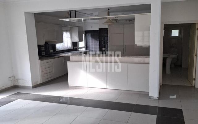 detachedHouse-592abc40-9253-45bd-865d-70b410b15af0_Wtr.jpg