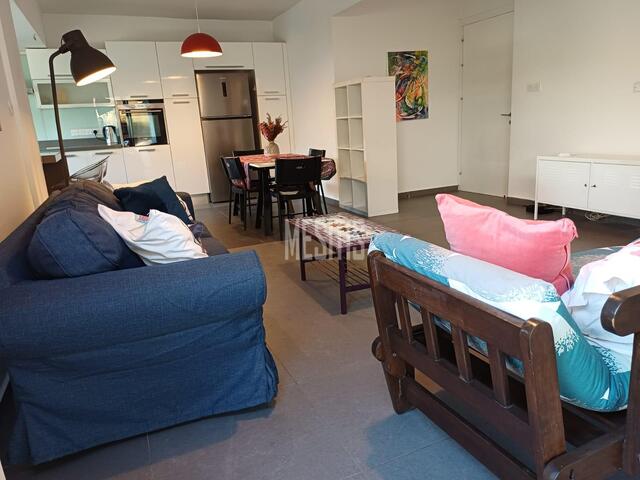 apartment-f15723a0-3ad9-42ef-9964-dd9f66116120_Wtr.jpg