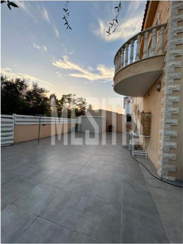 detachedHouse-007474f1-f5a1-47d8-9385-94e51cc22b10_Wtr.jpg