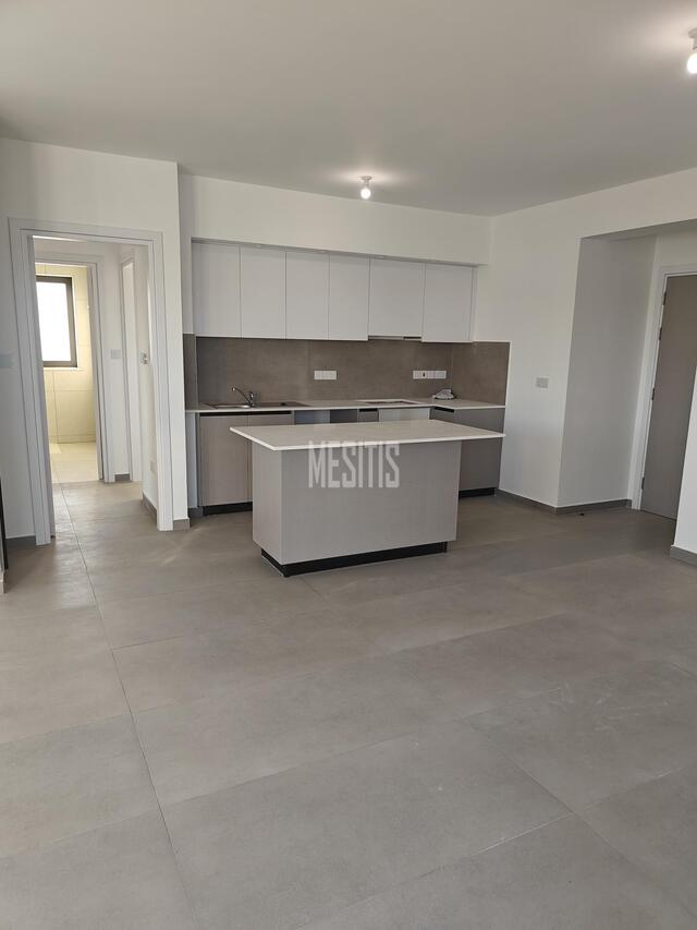 apartment-9e6c42a6-df4f-42f6-b335-a36e1c005af8_Wtr.jpg