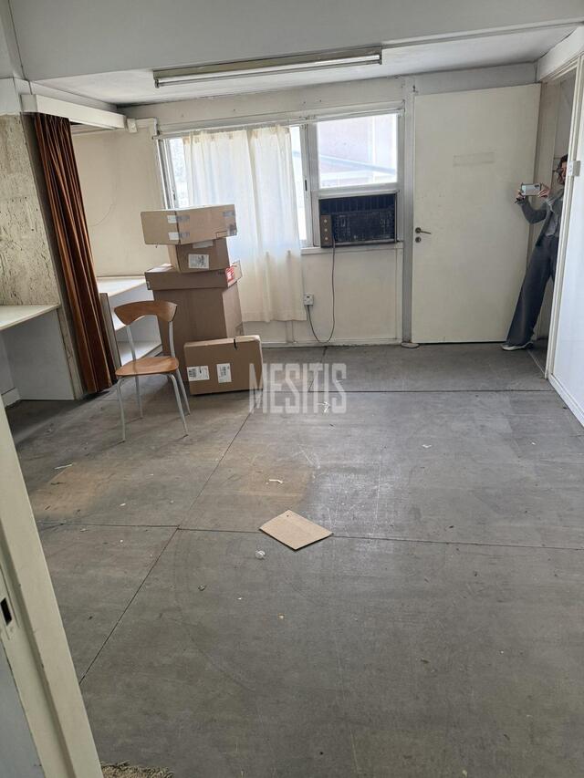 warehouse-ec4c5875-032d-4300-a8b9-66512987bb12_Wtr.jpg