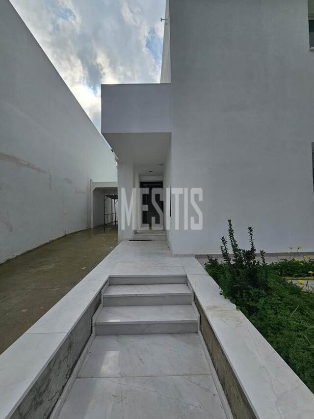 detachedHouse-56978bfe-6466-49d8-bf6d-9b1f7861e8d3_Wtr.jpg
