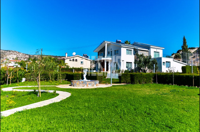 detachedHouse-0fb13930-dbdd-4a9b-a0c9-43c1357eb830_Wtr.png