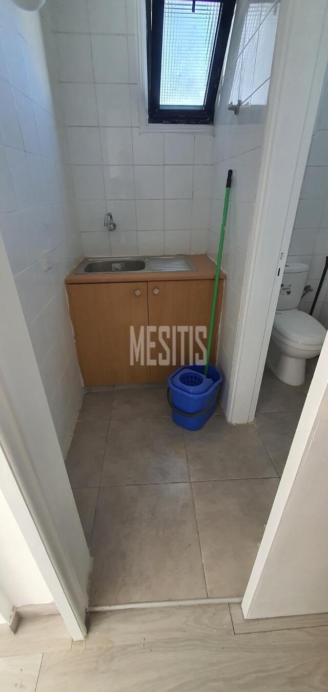 office-2bc92a0d-26b5-4998-a5e0-943883fec684_Wtr.jpeg