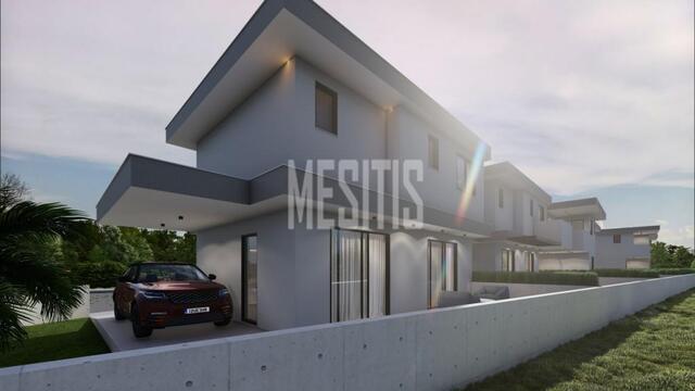 detachedHouse-68b282ed-e6c0-46a1-8873-f7a9c32c98bb_Wtr.jpg
