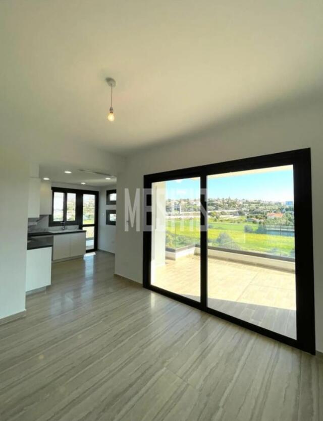 apartment-e03d5ddc-2450-4f85-91b8-a8d4ecd87906_Wtr.jpg
