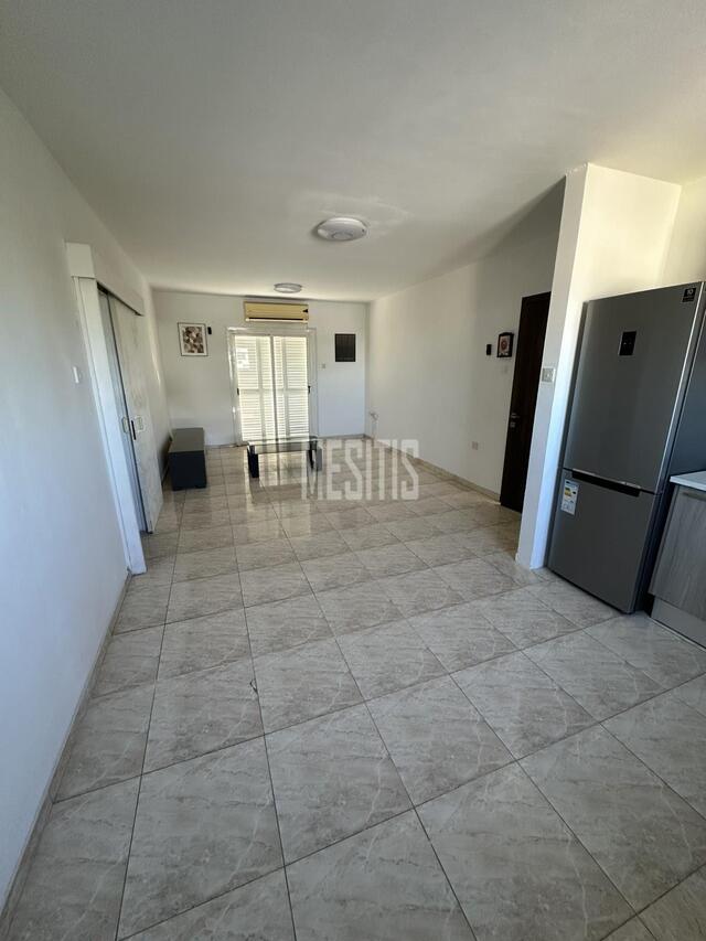 apartment-cfce3125-f0bd-401a-8b95-788b98030cb5_Wtr.jpg