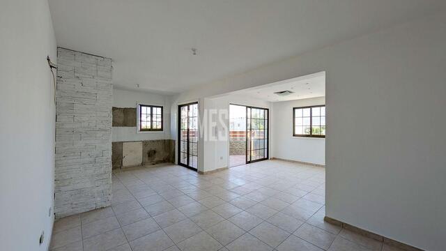 apartment-fafa3a5e-8729-48c8-80c5-1ce60ee833cc_Wtr.jpg