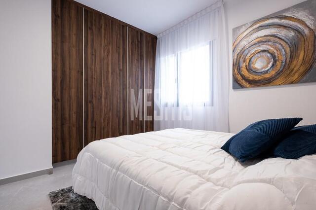 apartment-8b62e3cc-741e-47b3-8308-b27aa24b9552_Wtr.jpg