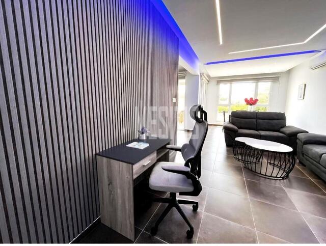 apartment-61bedb30-2e9c-4155-8fbc-ab164f440df1_Wtr.jpg