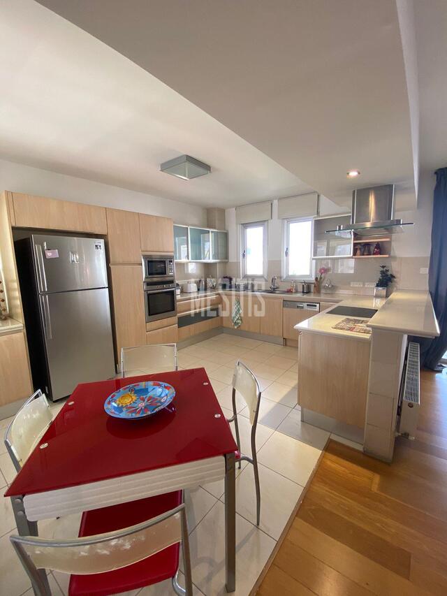 apartment-c652dcb8-6514-4b7f-af52-e57a1ac84bbb_Wtr.jpeg
