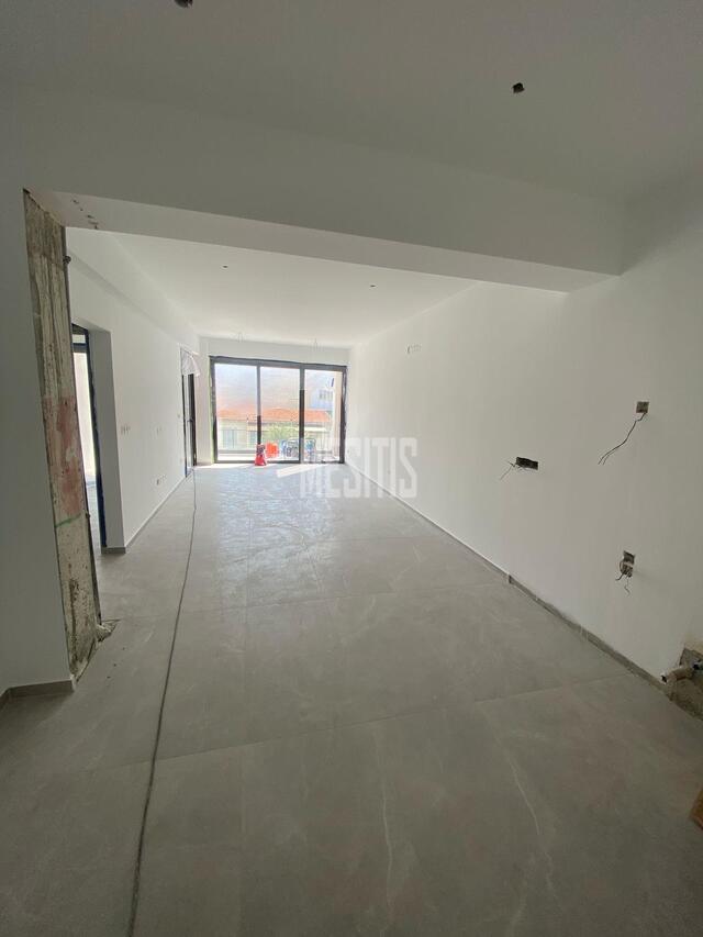 apartment-49b422a0-b3fb-4c25-baf3-f124e0c497ce_Wtr.jpeg