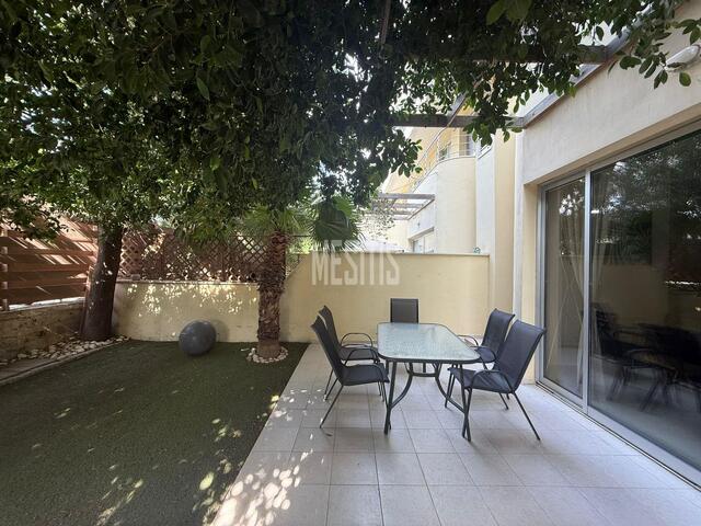 apartment-9f3ec91b-e1d4-43b4-ac9f-e1ba71d9a6d1_Wtr.jpg
