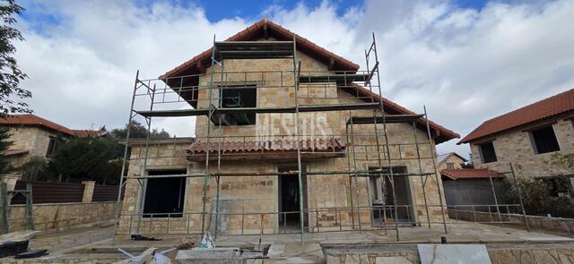 detachedHouse-d7044476-160b-4de4-8cc5-1e373e685789_Wtr.jpg