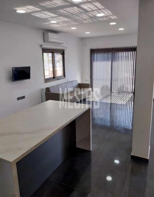 detachedHouse-d6a99335-892d-4f8c-9951-f112116c61b8_Wtr.jpg