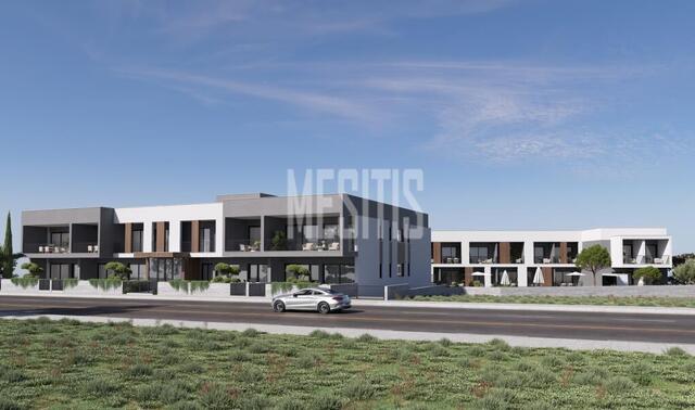 apartment-6c604da0-cedd-4711-81ce-db4569a0872a_Wtr.jpg
