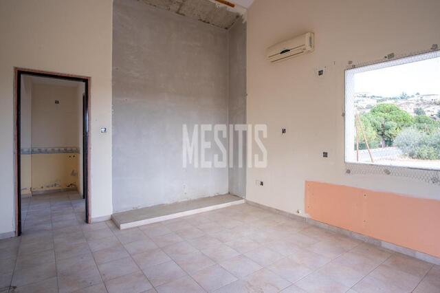 detachedHouse-940e4aad-6f5e-4fc9-bfe8-94fe219f7e12_Wtr.jpg