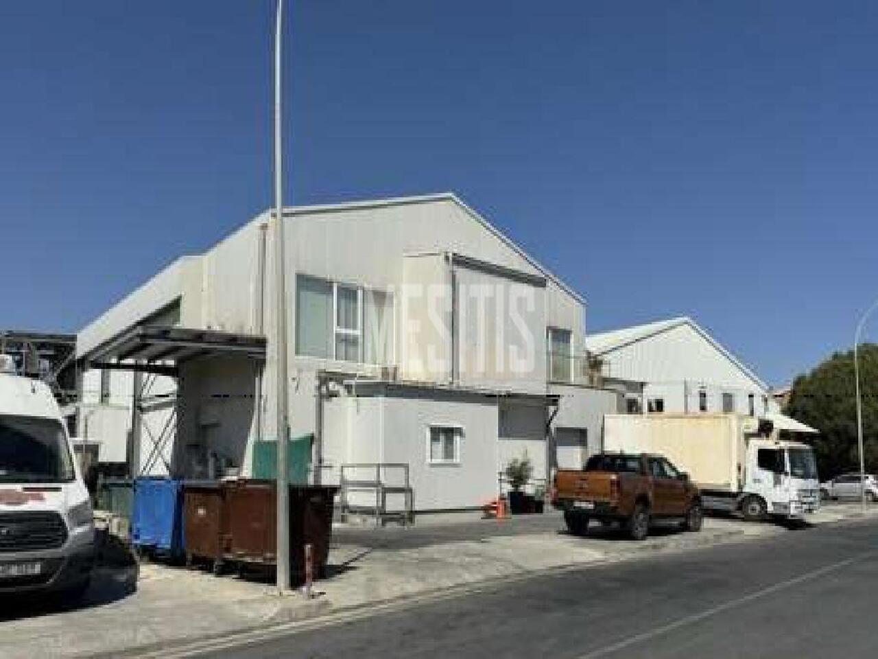 warehouse-72a3ad23-981b-408f-96a8-e8ffa849f752_Wtr.jpg