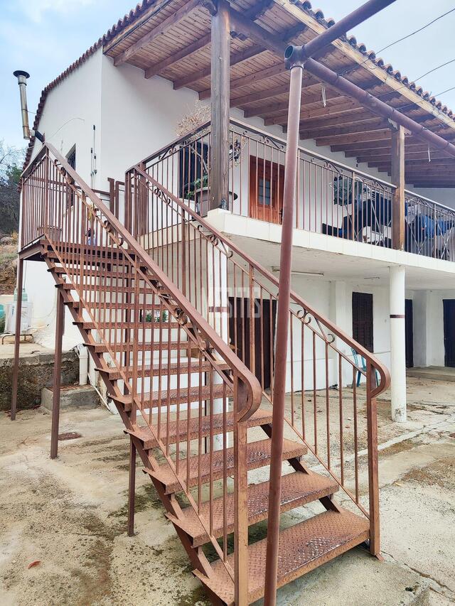 detachedHouse-1bd5792a-d7c6-495a-af36-fa7f5a14ee86_Wtr.jpg