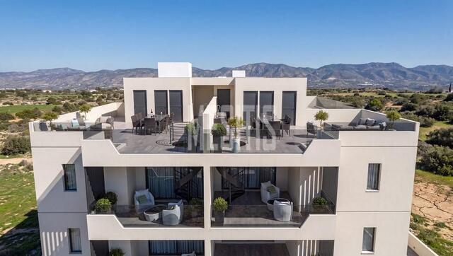 2 Bedroom Penthouse With Roof Garden For Sale In Leivadia, Larnaca – photo 3