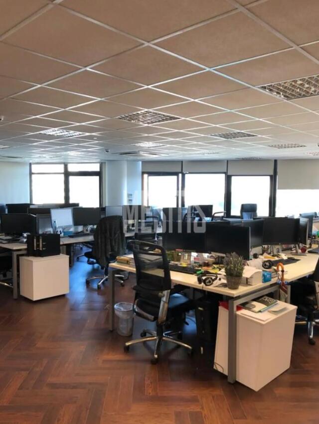 office-cd3a5674-ff9a-43c7-a419-fb5cb38fa42b_Wtr.jpg