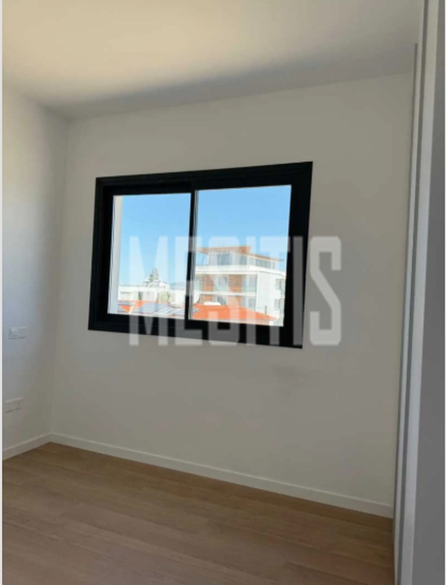 apartment-e55435de-c7a8-47dd-9d4f-8aced957ea4b_Wtr.png