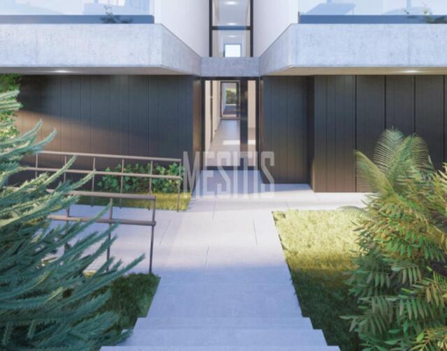 apartment-acb10d42-8d79-4542-a9b6-78058dae9907_Wtr.jpg