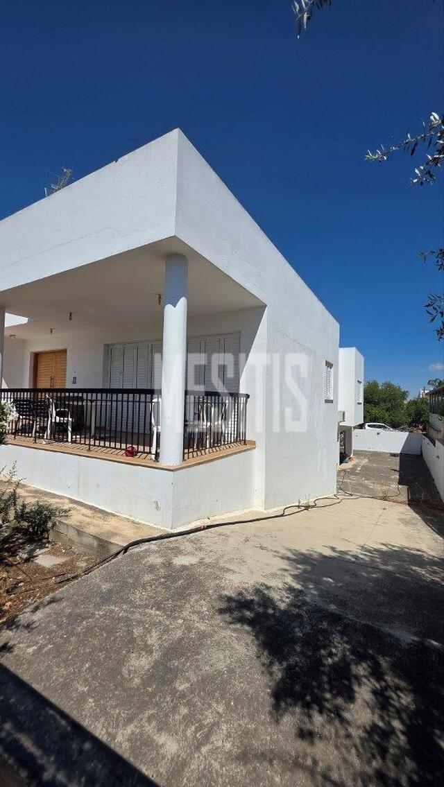 detachedHouse-ac79ab88-2772-4a4f-a6e2-391379cdb828_Wtr.jpg