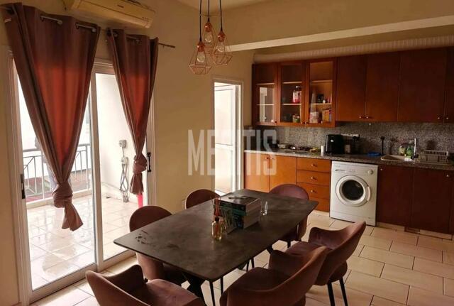 apartment-8b7c97ca-0e11-4dae-ac6b-4f22f16d5fa9_Wtr.jpg