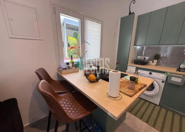 detachedHouse-f3961fa5-bfa5-44a7-9b9c-b080dc5e1ba8_Wtr.jpg
