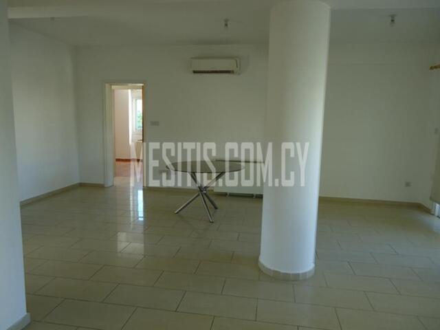 apartment-abca31d2-7f40-47e9-bd74-157691c25f6d_Wtr.jpeg