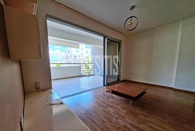 apartment-783e8170-5620-4215-8000-32cc2901f252_Wtr.jpg