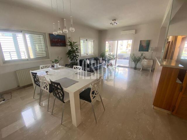 apartment-ad879921-cfff-41f1-8604-cd1e152dd3f2_Wtr.jpeg