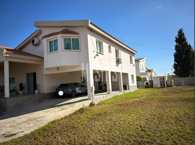 detachedHouse-e16ff457-15c9-4b8e-9bf3-ba713354fb1e_Wtr.png