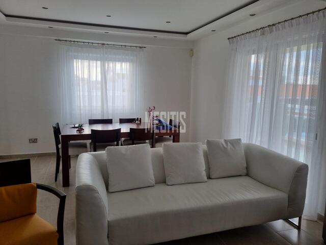 apartment-b9639d07-8c7f-49f8-be93-b3d06c89c07a_Wtr.jpeg