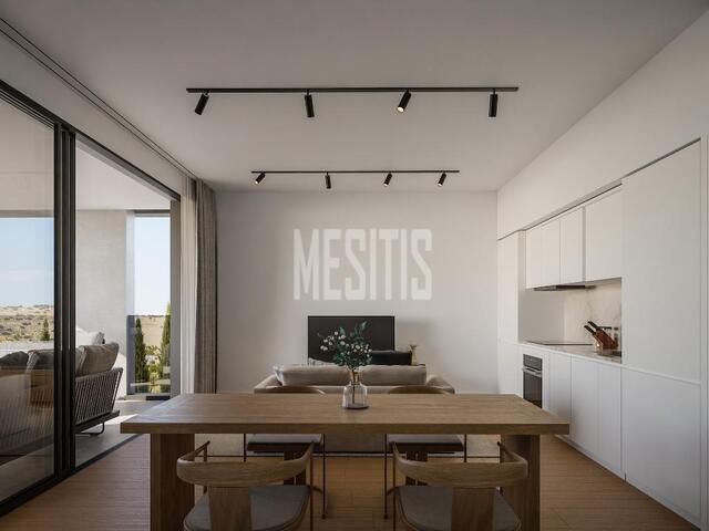 apartment-73f8083f-6cfe-4013-a3b6-66b669acc293_Wtr.jpg