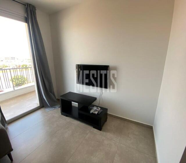 apartment-964b5a16-d730-4d38-aeb9-2da7a87e19ca_Wtr.jpeg