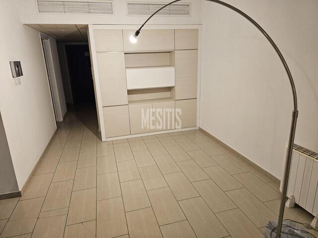 apartment-a4e22af2-a1f8-4614-aeb9-9d8f465cfd34_Wtr.jpg
