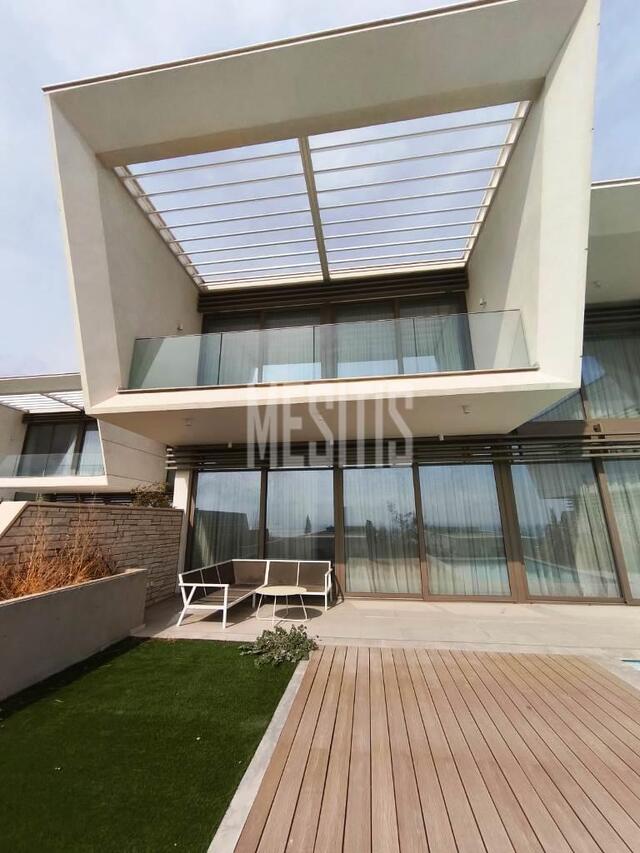 detachedHouse-0a3aa47b-8273-4140-8a9c-19e2e51ee5fd_Wtr.jpg