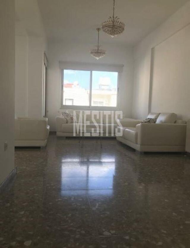 apartment-9a8ec53b-30d3-4794-b2df-3178ae41a1ba_Wtr.jpg